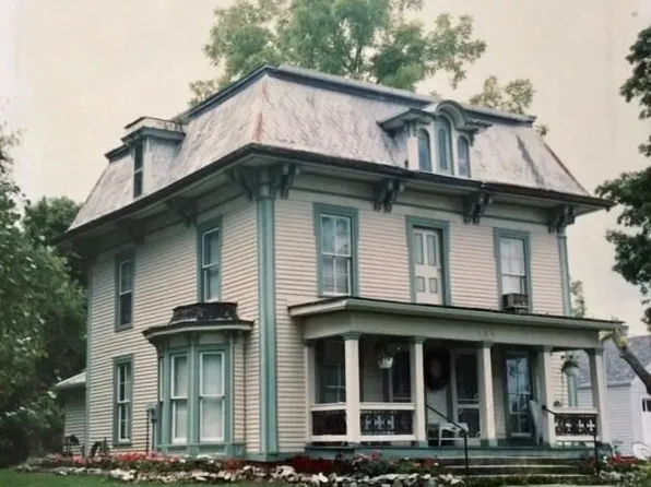 106 N Gorham St, Fayette, OH 43521