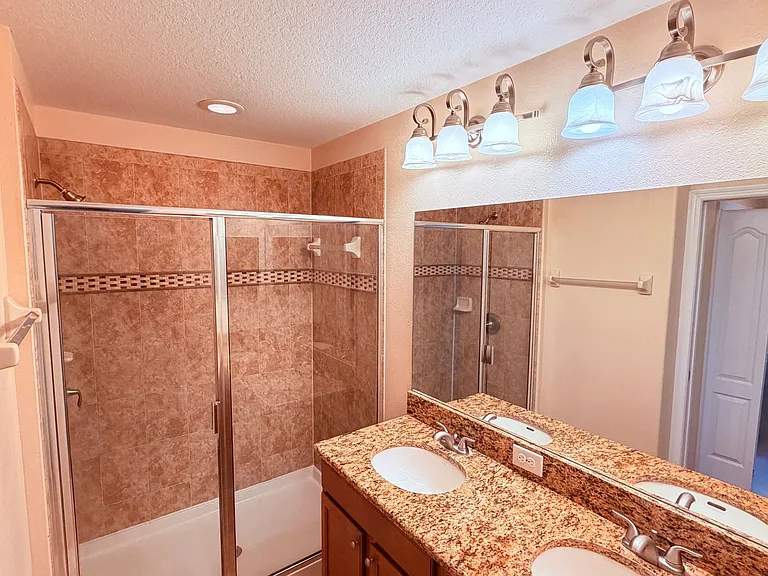 2832 Adelaide Ct — Photo 19