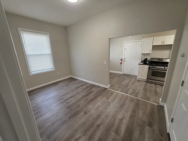 93 Summit St #2 — Photo 4