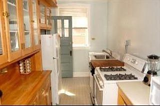 3rd image of 536 Michigan Ave APT 2B