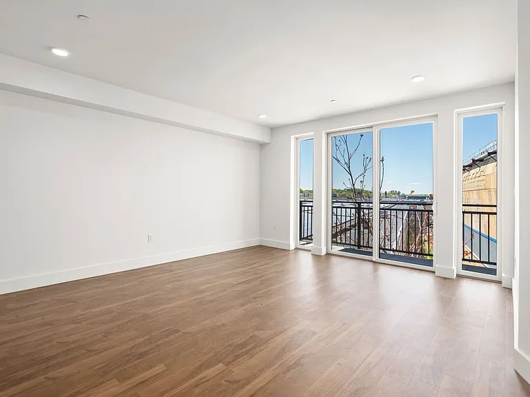 26 Hichborn St #C8 — Photo 14