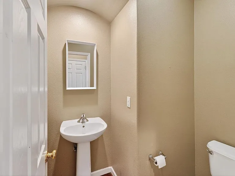 1305 Derby Dr — Photo 7