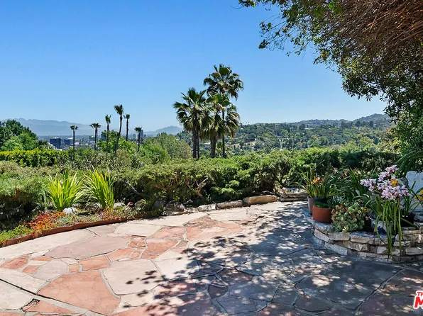 16840 Oak View Dr, Encino, CA 91436