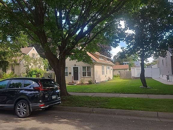 2nd image of 1751 6th St E