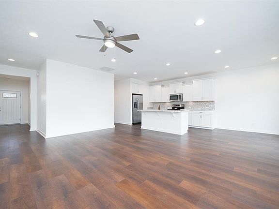 4th image of 2665 Dellwood Valley Ln