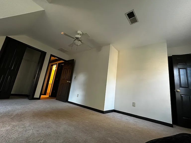 524 Chapman Ln — Photo 9