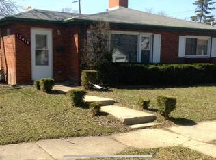 17416 Community St, Lansing, IL 60438