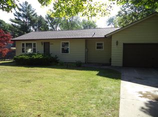 5168 Wickham Dr, Norton Shores, MI 49441