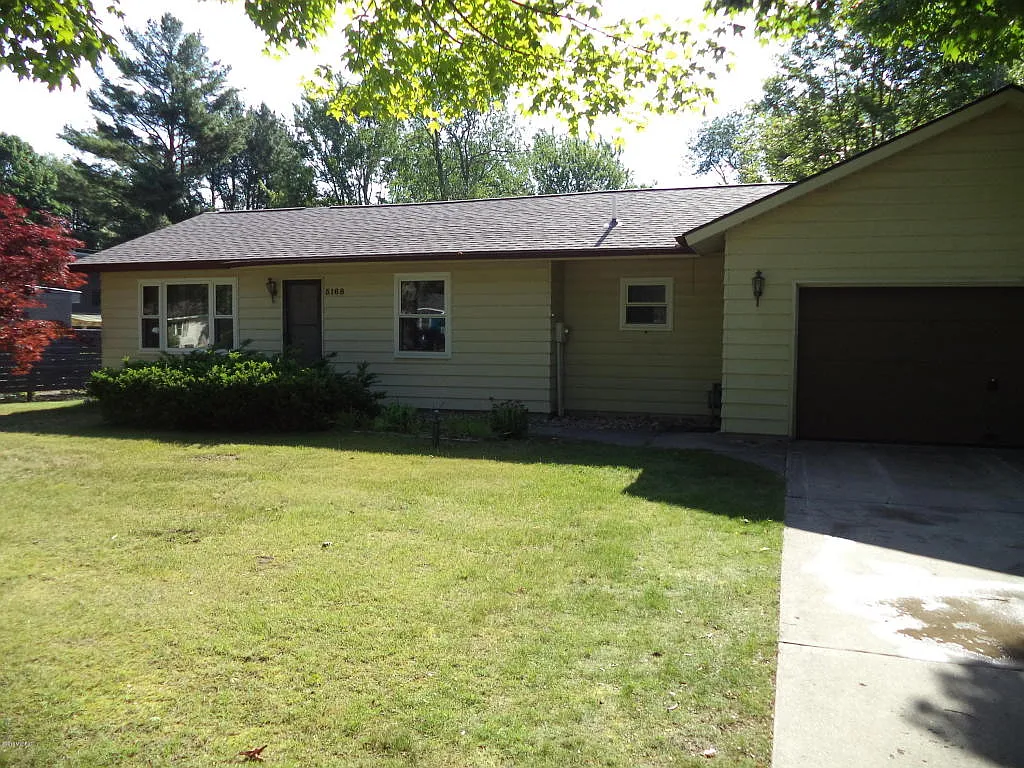5168 Wickham Dr photo 1