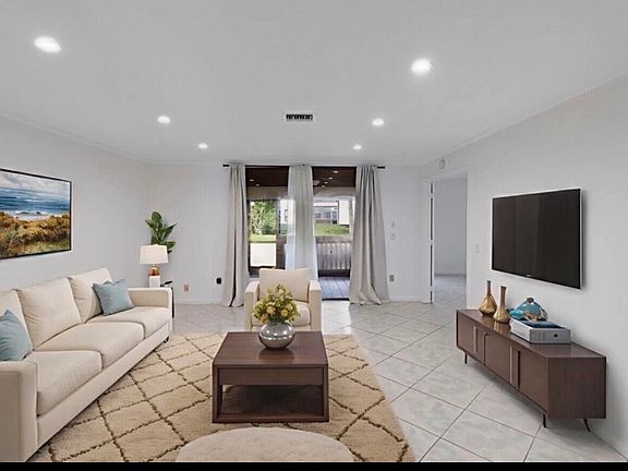 3rd image of 9352 Sabal Ridge Circle #C