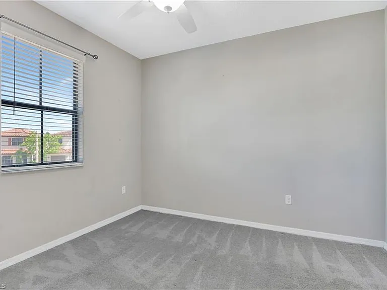 5374 Ferris Ave — Photo 18