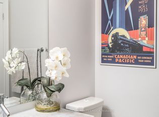 50 Hargrave Ln #19, Toronto, ON M4N0A4