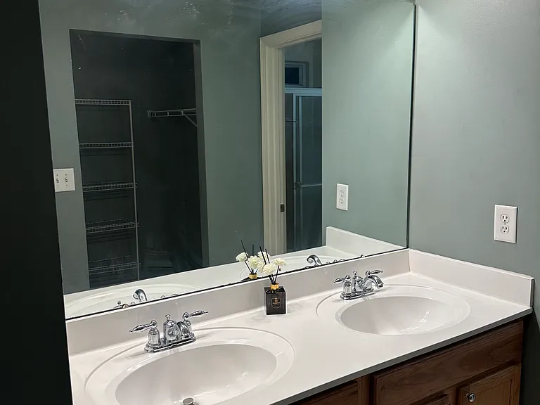 7726 Heathers Ln — Photo 12