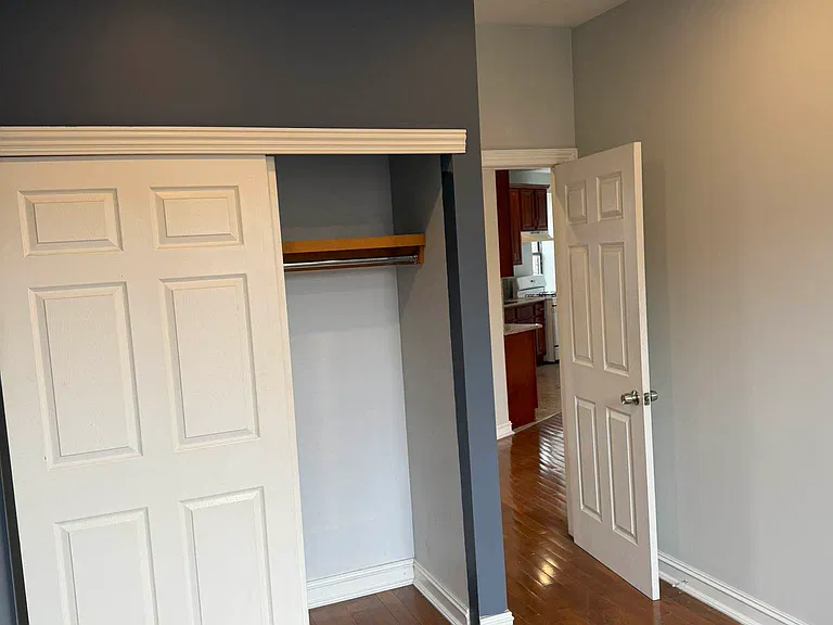 5645 Myrtle Ave #3A — Photo 9