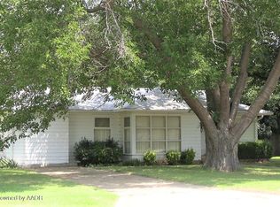 1602 Graham St, Wellington, TX 79095