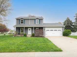 1711 Harriet Ln, Cedar Falls, IA 50613