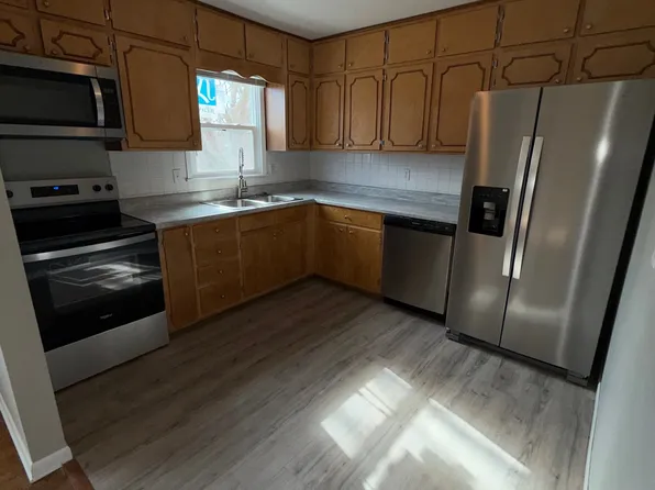 732 E Culton St, Warrensburg, MO 64093