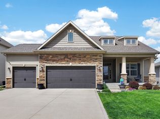 365 NE Fox Run Trl, Waukee, IA 50263
