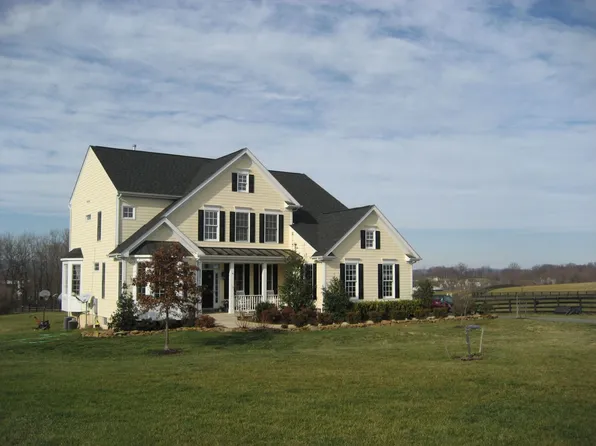 20011 Pleasant Meadow Ln, Purcellville, VA 20132