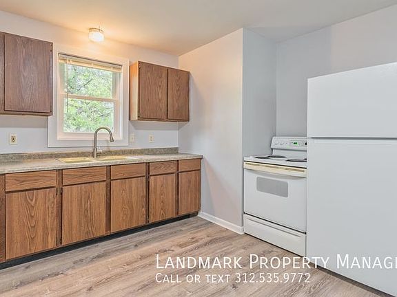 2nd image of 26045 S Oak Rd Unit 4