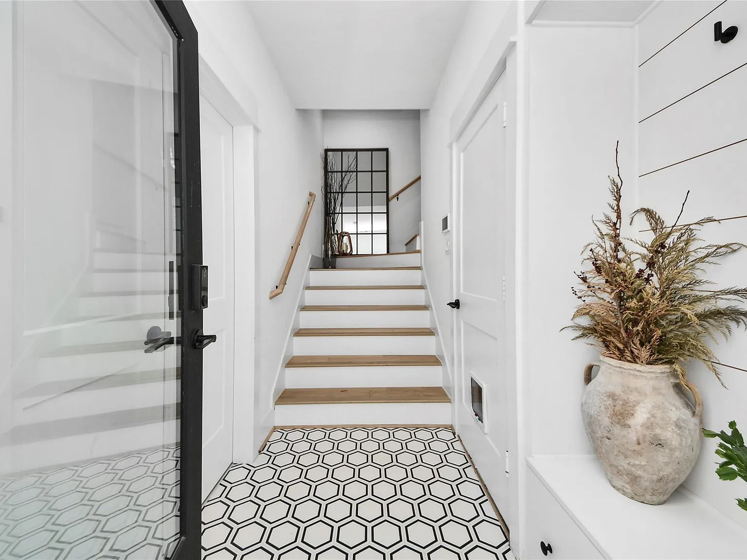 3 bed, 3.5 bath, 1808 sqft, $2,950 — Photo 4