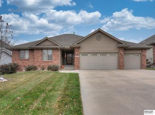 16668 V St, Omaha, NE 68135