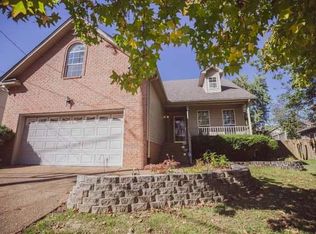 1104 Crestfield Dr, Nashville, TN 37211
