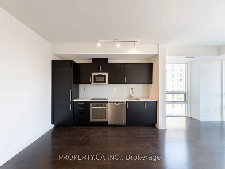 460 Adelaide St E #706 — Photo 5