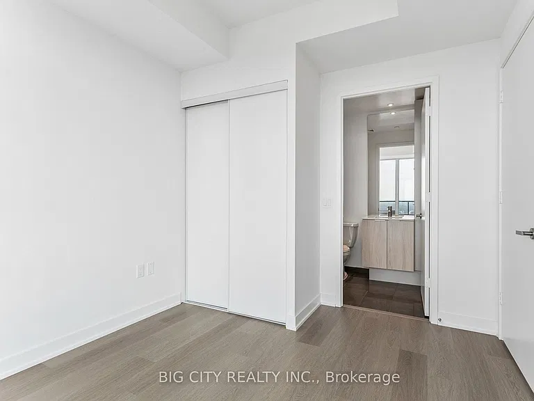 448 Burnhamthorpe Rd W #4501 — Photo 9