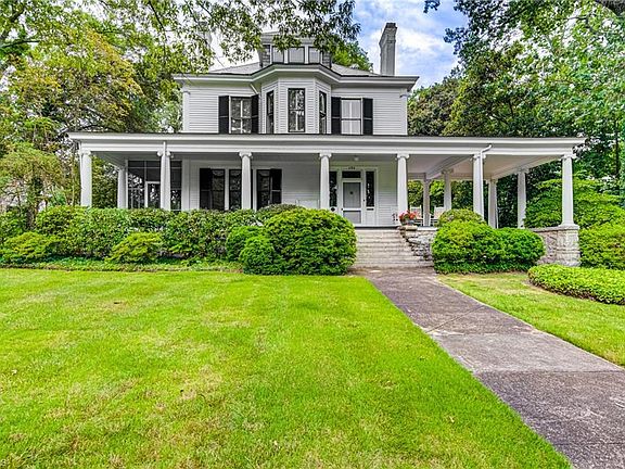 2nd image of 408 Fisher Park Cir