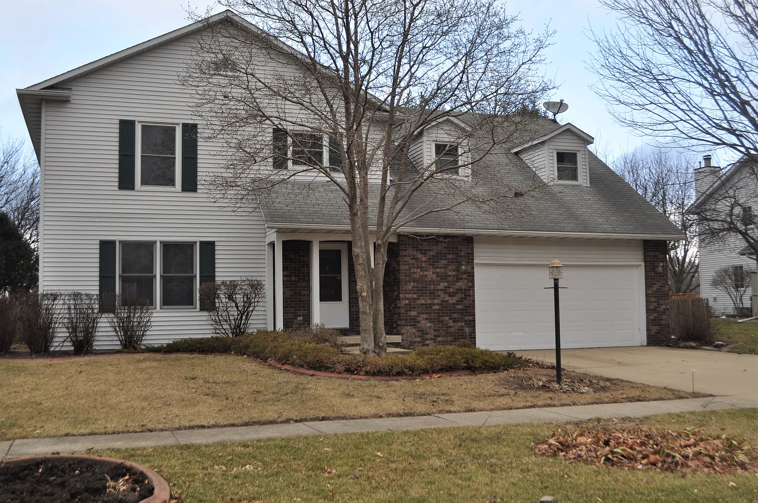 2602 Applewood Rd photo 1