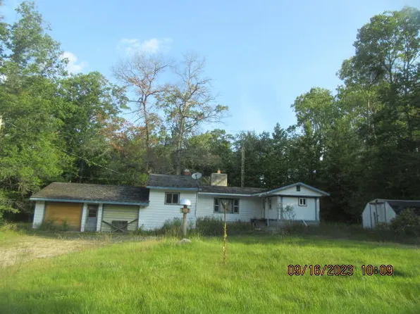 3382 Hillwood Dr, Lewiston, MI 49756