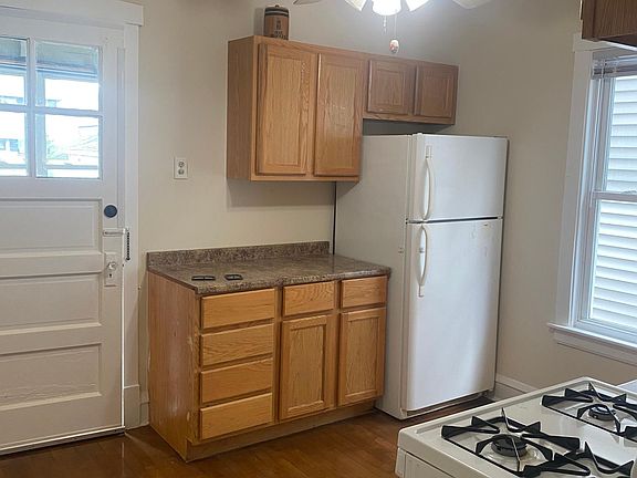 4th image of 6661 W Albion Ave #1