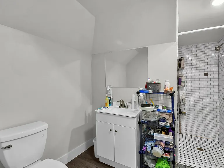 1508 Summit St — Photo 17