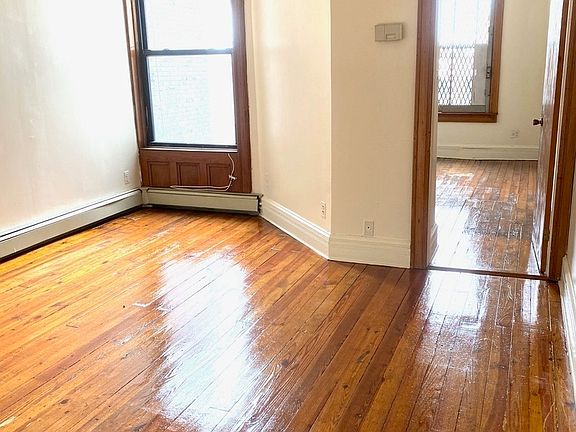 2nd image of 547 Bergen St APT 4B