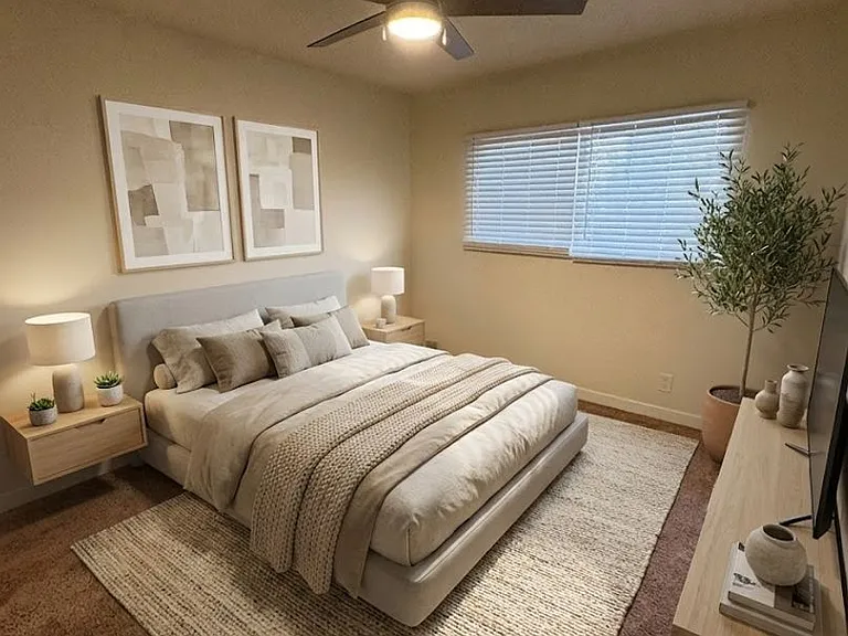 4714 Slauson Ave — Photo 5