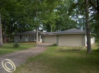 1541 Remsing St, Hartland, MI 48353