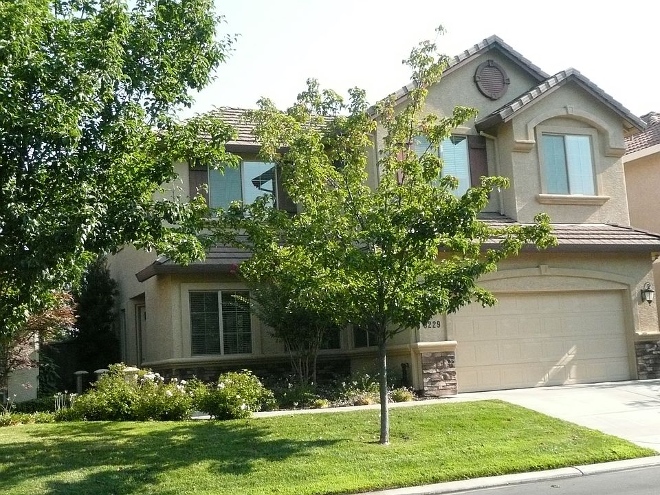1st image of 8229 Ashcrest Ln