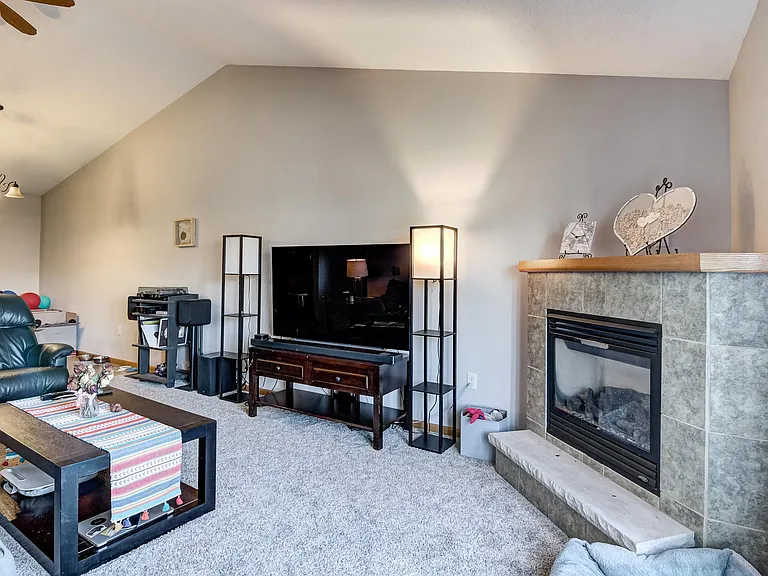 Living room pic 3