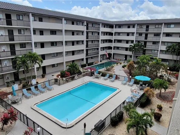 2121 Collier Ave APT 405, Fort Myers, FL 33901