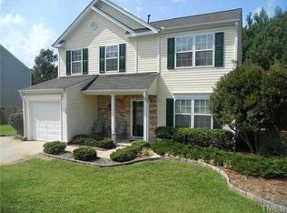 108 Westcott Ct, Holly Springs, NC 27540