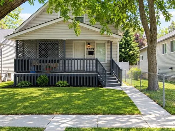 3529 Queen St #2, Windsor, ON N9C 1N8