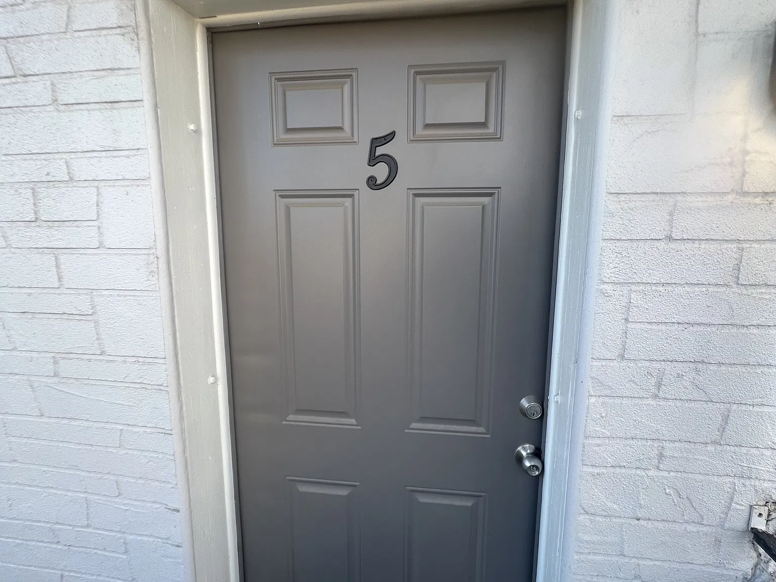 205 South 3rd Avenue - 5 — Photo 2