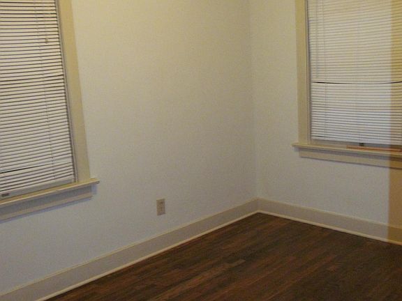 5th image of 227 N Fern Ave