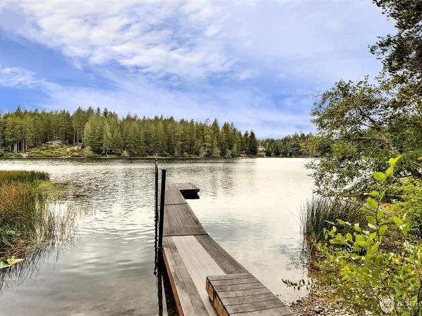 621 NE Tee Lake Road, Tahuya, WA 98588