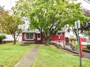 44 Chestnut Grove Ave, Woodland Park, NJ 07424