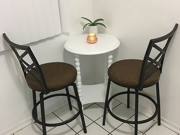 Additional Dining area in kitchen!
