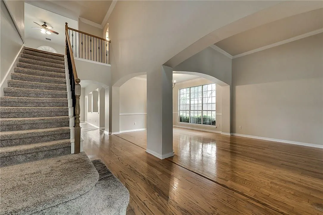 5 bed, 3.5 bath, 2874 sqft, $3,195 — Photo 4