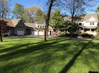 6300 Cunningham Lake Rd, Brighton, MI 48116