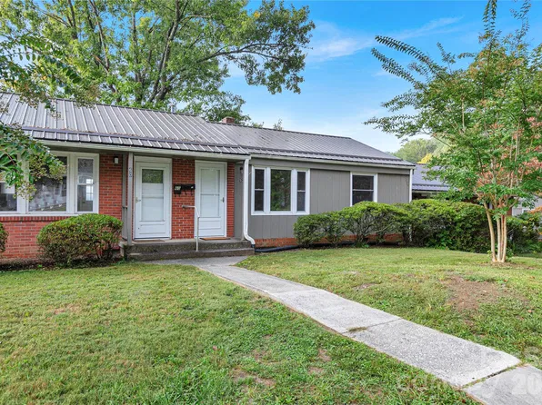 52 Elm Bend Rd, Brevard, NC 28712